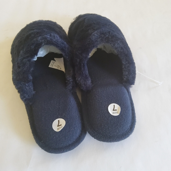 New Isotoner Cozy Fuzzy Slippers Slides in Dark Blue Size 7 - Picture 7 of 12
